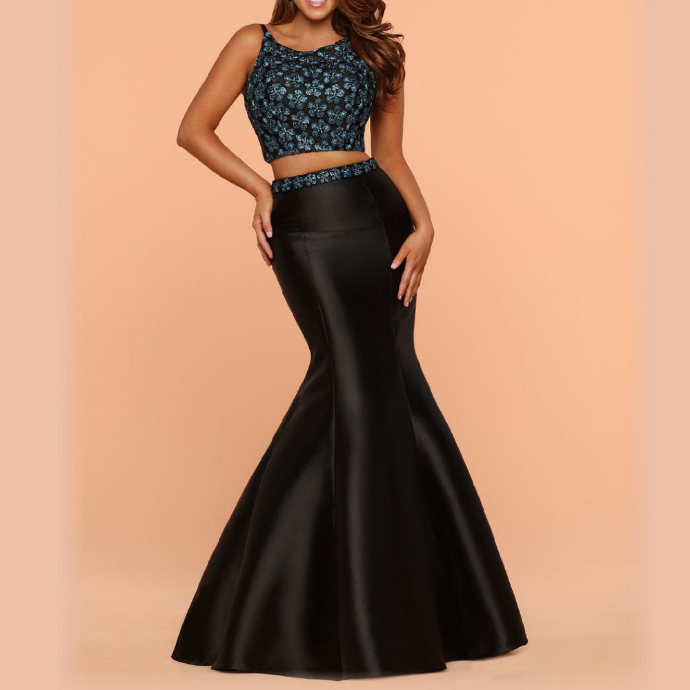 NWT 2-Piece Mermaid style Black Dress Size 6